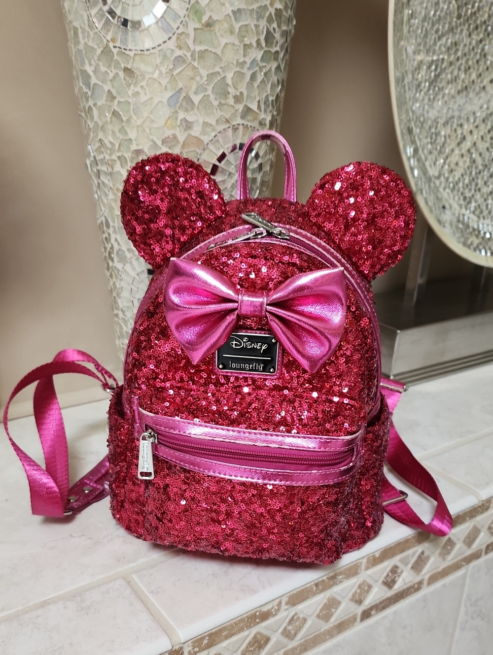 💕💖 DISNEY LOUNGEFLY HOT PINK SEQUIN MINNIE MOUSE MINI BACKPACK 💖💕